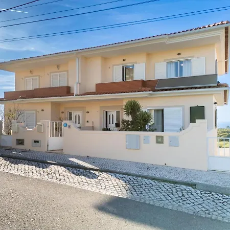 Moradia Serra E Mar Ferienhaus